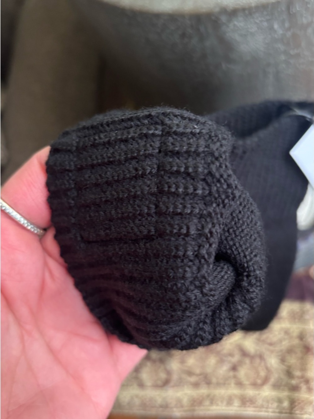 Authentic COACH 1941 Black Knit Tech Gloves with Logo Patch - Picture 4 of 6